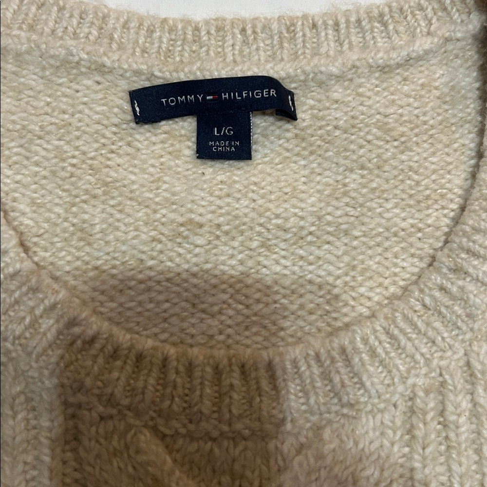 Tommy Hilfiger Cream Cable Knit Sweater L - Picture 4 of 7